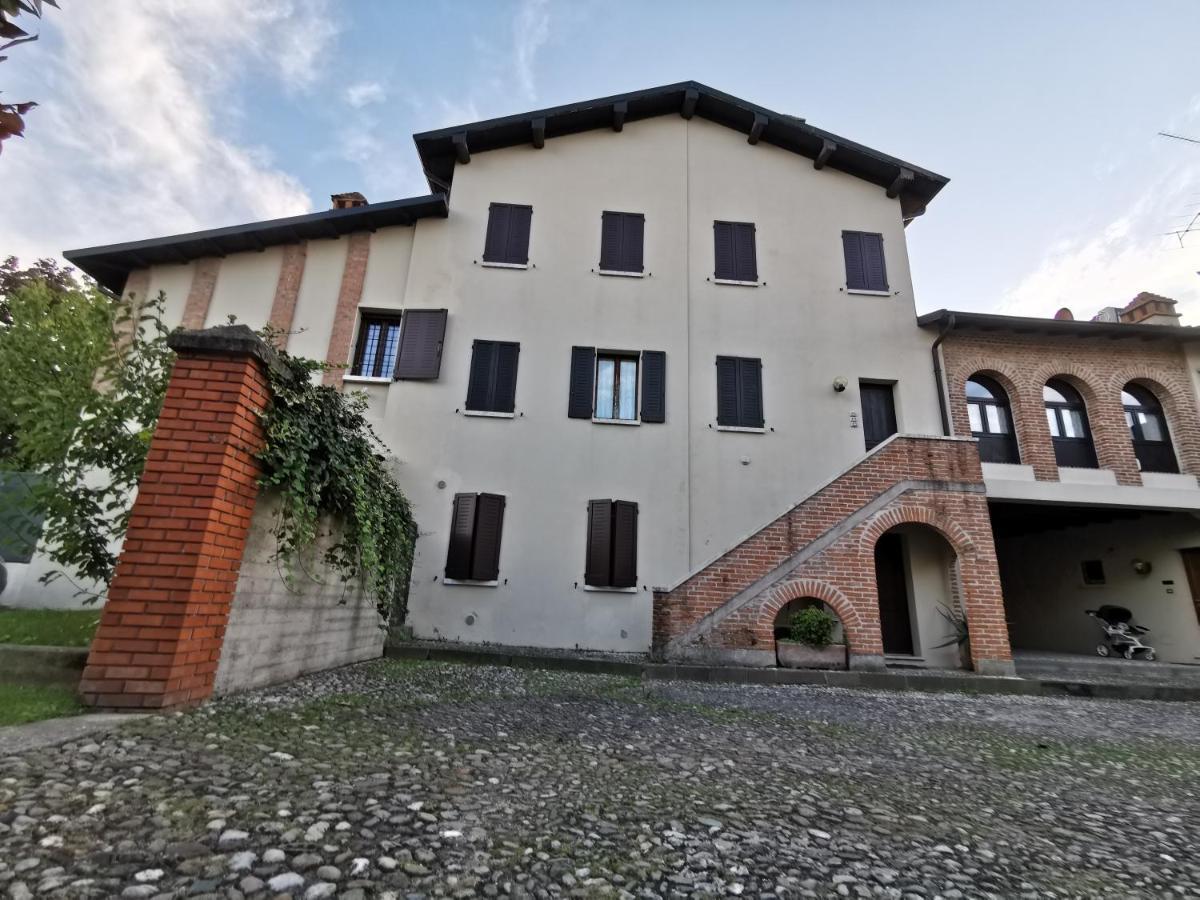 Casa Carolina: King Size Bed Across From Golden Beach Desenzano del Garda Eksteriør bilde