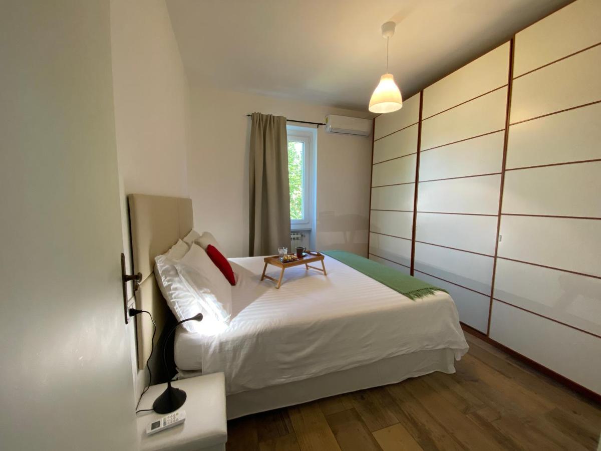 Casa Carolina: King Size Bed Across From Golden Beach Desenzano del Garda Eksteriør bilde